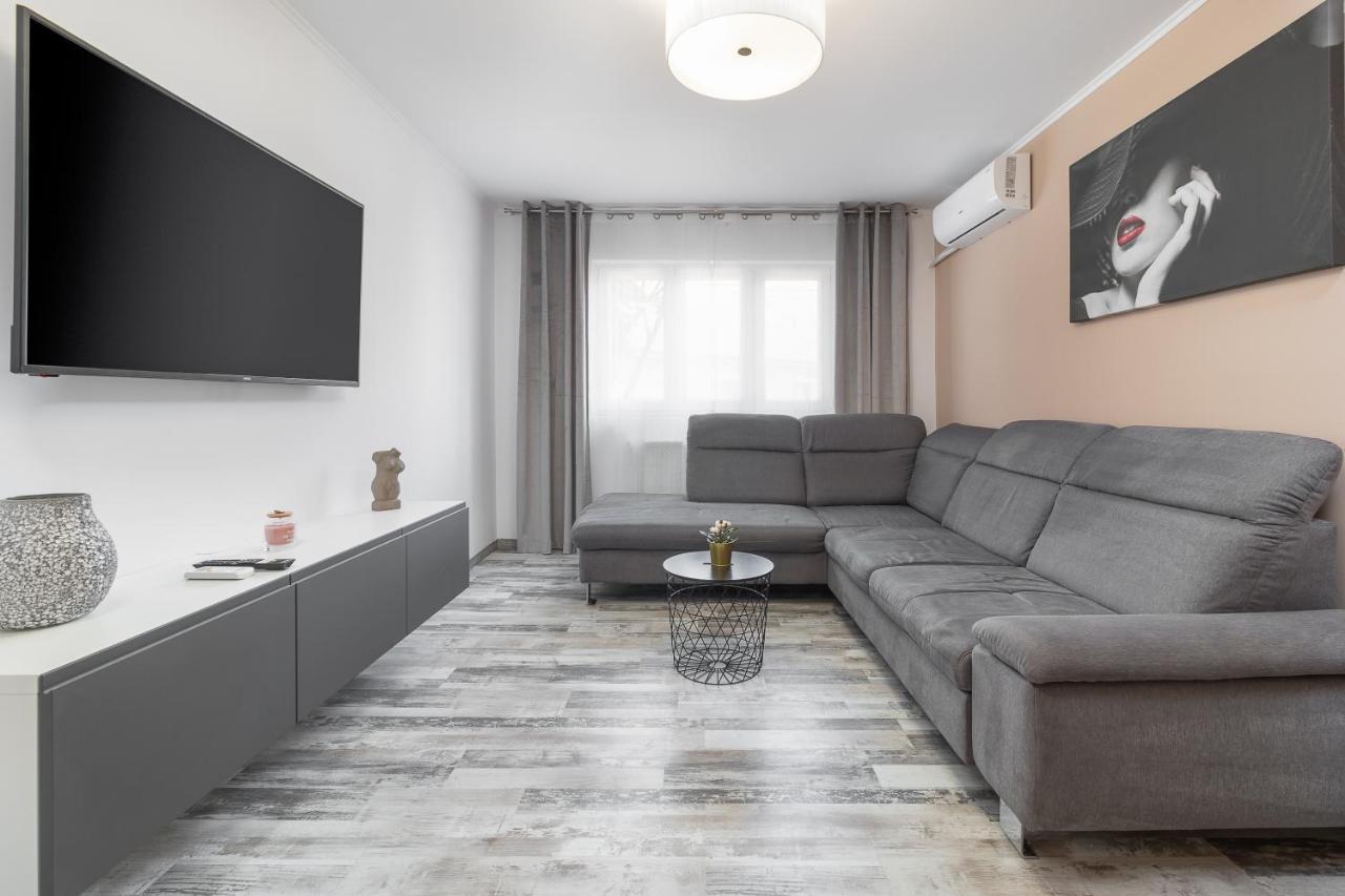 Ferienwohnung Decebal Flat Oradea Exterior foto